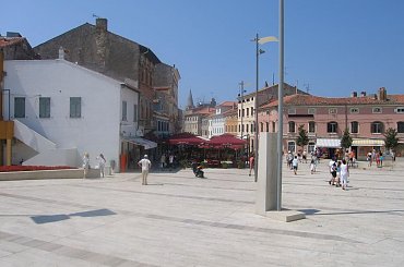 Moje ulubione miasto w Chorwacji. Przesliczne sklepy z biżuterią i ręcznymi wyrobami Chorwatów. Polecam! #wakacje #chorwacja #morze #zwiedzanie #upał #lody