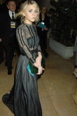 64th Annual Golden Globe Awards - Lobby Arrivals 2007r.