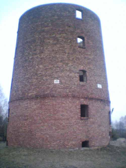 Ruiny wiatraka koło Władzsławowa