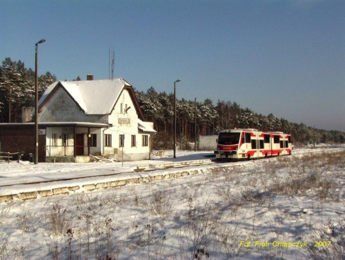 SA108-002 w drodze z PIły do Wałcza. Fotka z 24.02.2007 #kolej #PKP #Piła #zima #wiosna