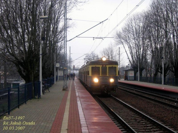 Jednostka EN57 na Opolu Zachodnim. #EN57KibelJednostkaPociąg