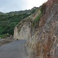 trzymałyśmy się skały, #skała #droga #wyspa #doliny #hawaje