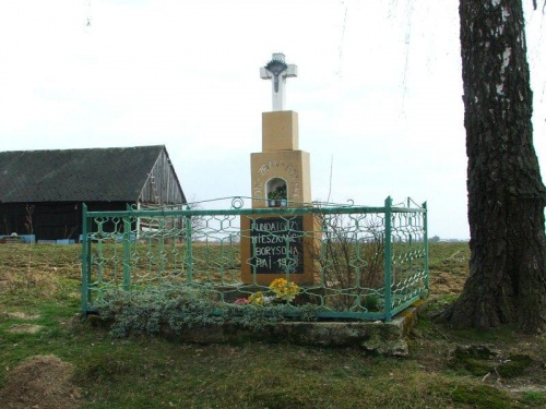 Kapliczka w Borysowie #Borysów
