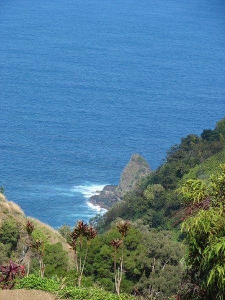 a w dole błękit oceanu, #ocean #natura #wyspa #Hawaje #Maui