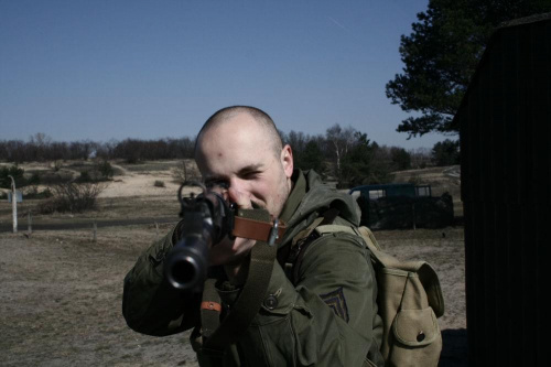 Trening dla Grup Rekonstrukcji Historycznych na poligonie w Toruniu z udziałem 82nd Airborne Division "PARAGLITE" w dniach 23-25 marca 2007 roku.