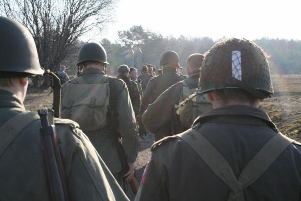 Trening dla Grup Rekonstrukcji Historycznych na poligonie w Toruniu z udziałem 82nd Airborne Division "PARAGLITE" w dniach 23-25 marca 2007 roku.