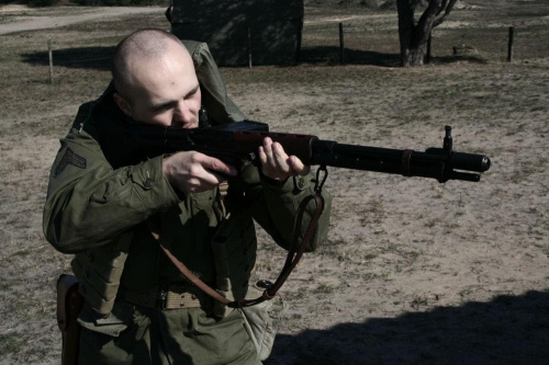 Trening dla Grup Rekonstrukcji Historycznych na poligonie w Toruniu z udziałem 82nd Airborne Division "PARAGLITE" w dniach 23-25 marca 2007 roku.