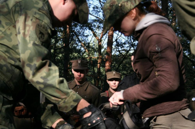 Trening dla Grup Rekonstrukcji Historycznych na poligonie w Toruniu z udziałem 82nd Airborne Division "PARAGLITE" w dniach 23-25 marca 2007 roku.