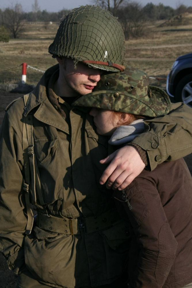 Trening dla Grup Rekonstrukcji Historycznych na poligonie w Toruniu z udziałem 82nd Airborne Division "PARAGLITE" w dniach 23-25 marca 2007 roku.