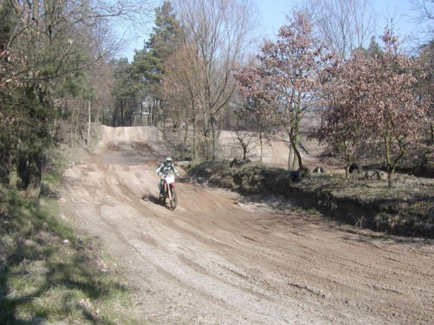 MoToCrOsS NoWoGaRd