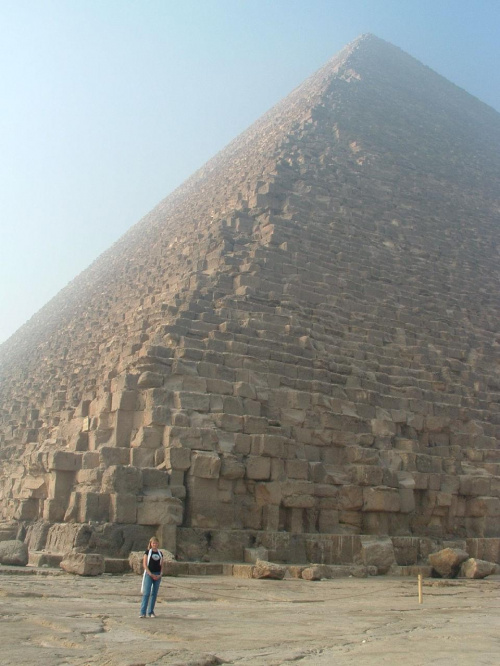 czym twa wielkość jest spowodowana? #piramida #egipt