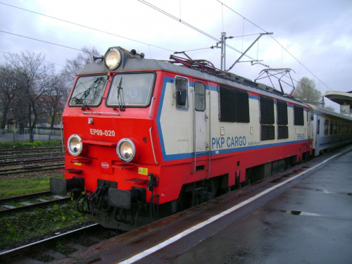 EP 09-020 #sosnowiec #dworzec #lokomotywa