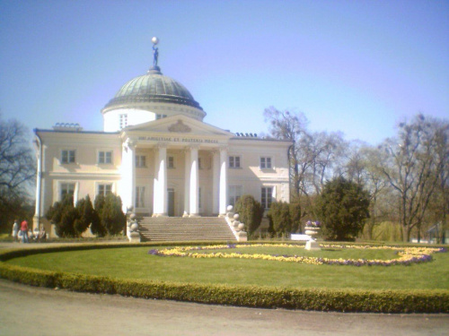 Pałac w Lubostroniu