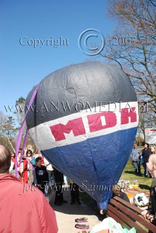 Zawody Balonów na powietrze ciepłe Sopot 15.04.2007r.
www.ANWOMEDIA.pl