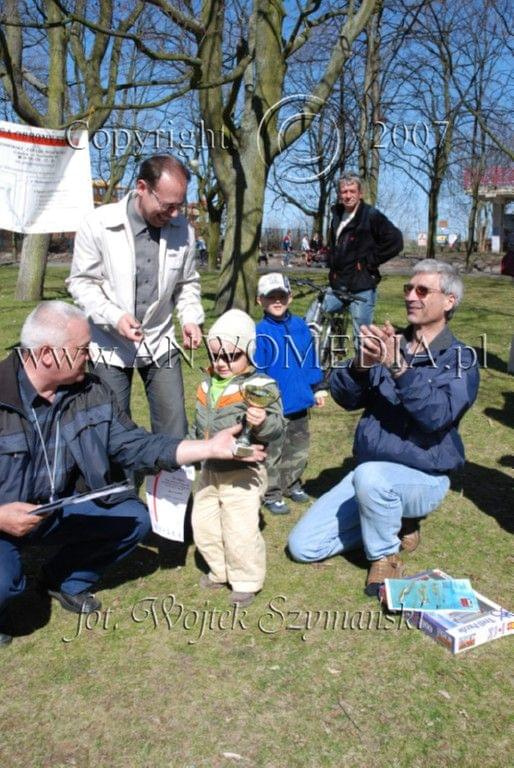 Zawody Balonów na powietrze ciepłe Sopot 15.04.2007r.
www.ANWOMEDIA.pl