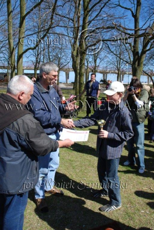 Zawody Balonów na powietrze ciepłe Sopot 15.04.2007r.
www.ANWOMEDIA.pl