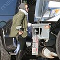 MK, Ashley & Max land at a private airport in L.A