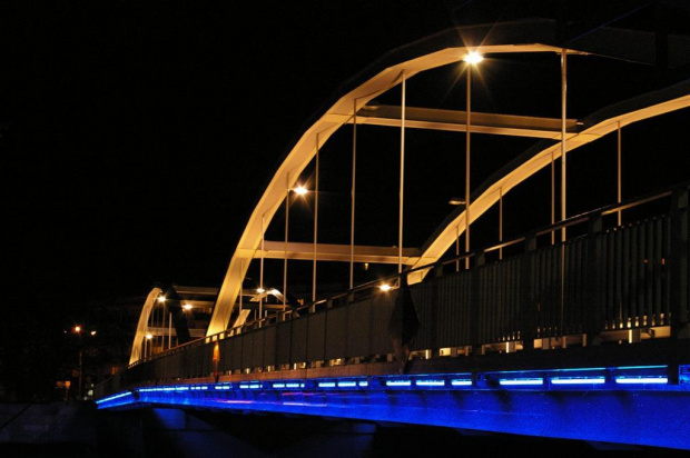 most przy ul. PIastowskiej