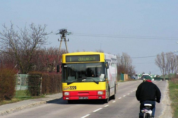 Lublin, ul. Żeglarska. A wiosenny motyw.;)