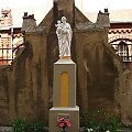 Figura Św. Józefa z dzieciątkiem przy kościele Św.Ducha #Toruń