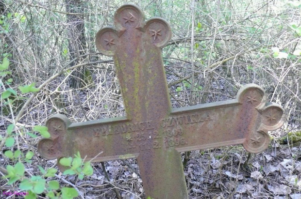 Cmentarz w Orłowie #CmentarzWOrłowie #Orłowo #Siegmunden #Mazury #Remes #Rower