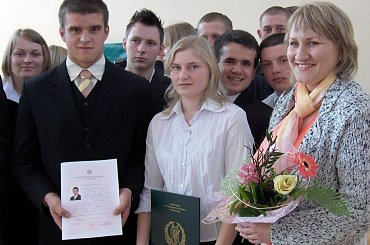 27 kwietnia 2007 oficjalnie pożegnaliśmy kolejnym rocznik absolwentów sobieszyńskiej szkoły. #Sobieszyn #Brzozowa #Absolwenci2007 #MateuszTuremka #KrzysztofKrakowiak #MonikaZdunek #AnnaKurek