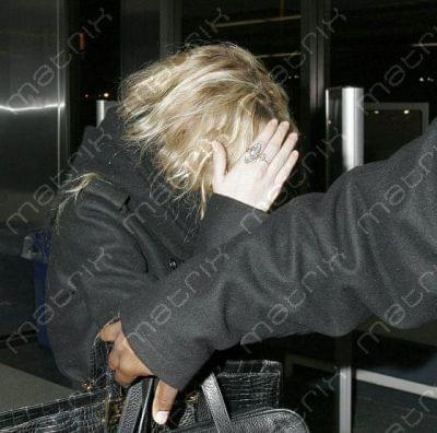 Ashley at LA International Airport-styczeń 2007