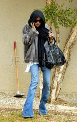 Ashley visiting a friend in Beverly Hills-styczeń 2007