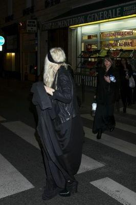 MK and Ash doing late-night food shopping in Paris-marzec 2007