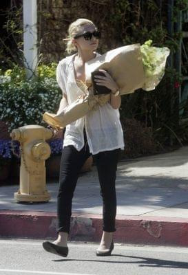 Ashley shopping in Brentwood -marzec 2007