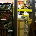 MK and Ash doing late-night food shopping in Paris-marzec 2007