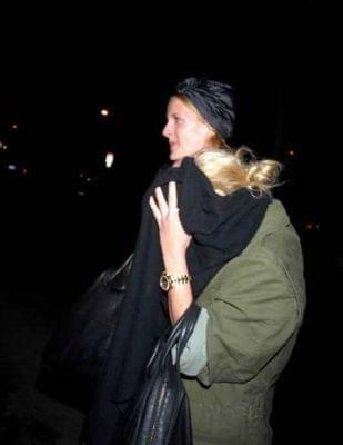 Ashley leaving a nightclub in West-Hollywood-marzec 2007