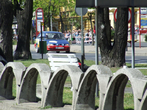 29-04-2007 Tomaszów Maz. Plac Kościuszki #samochody