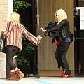 MK and Ash leaving a building in Culver City-marzec 2007