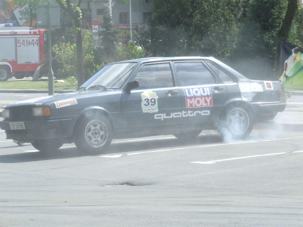 29-04-2007 Tomaszów Maz. Plac Kościuszki #samochody