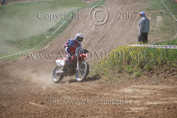 MOTOCROSS MISTRZOSTWA EUROPY w kl. 125 J. open Gdańsk 29.04.2007r.
www.ANWOMEDIA.pl