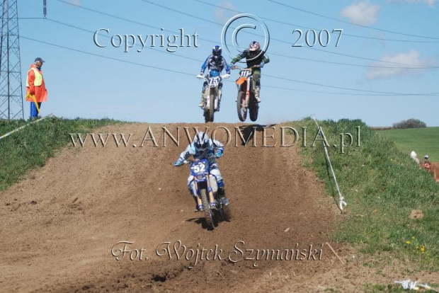 MOTOCROSS MISTRZOSTWA EUROPY w kl. 125 J. open Gdańsk 29.04.2007r.
www.ANWOMEDIA.pl