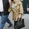 Ash leaving Rio Mar restaurant in NYC’s Meatpacking District-marzec 2007