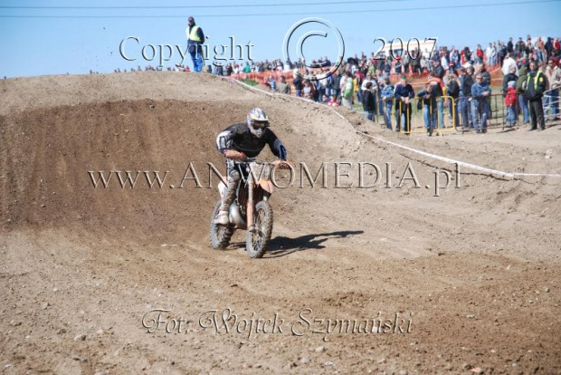 MOTOCROSS MISTRZOSTWA EUROPY w kl. 125 J. open Gdańsk 29.04.2007r.
www.ANWOMEDIA.pl