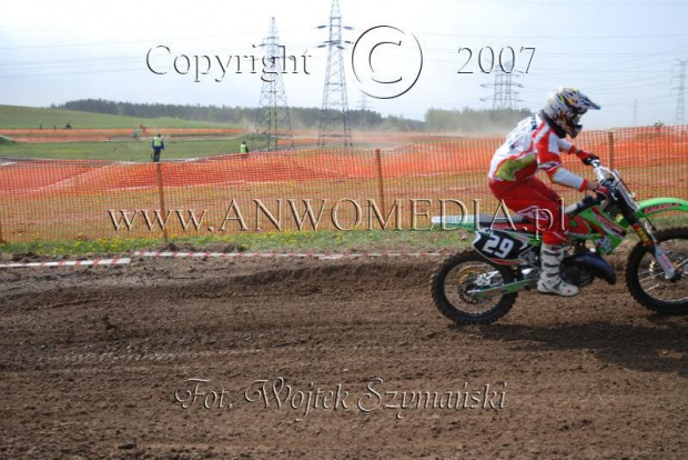 MOTOCROSS MISTRZOSTWA EUROPY w kl. 125 J. open Gdańsk 29.04.2007r.
www.ANWOMEDIA.pl