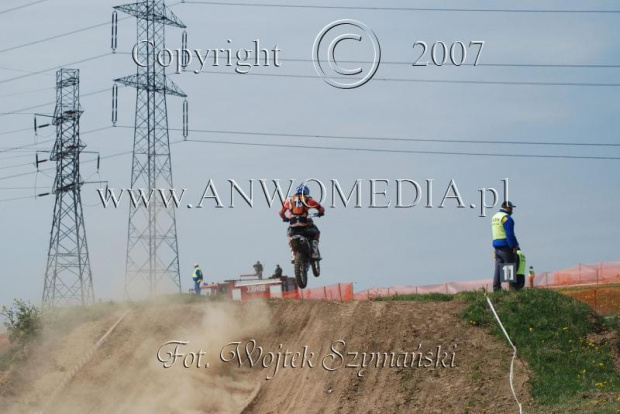 MOTOCROSS MISTRZOSTWA EUROPY w kl. 125 J. open Gdańsk 29.04.2007r.
www.ANWOMEDIA.pl