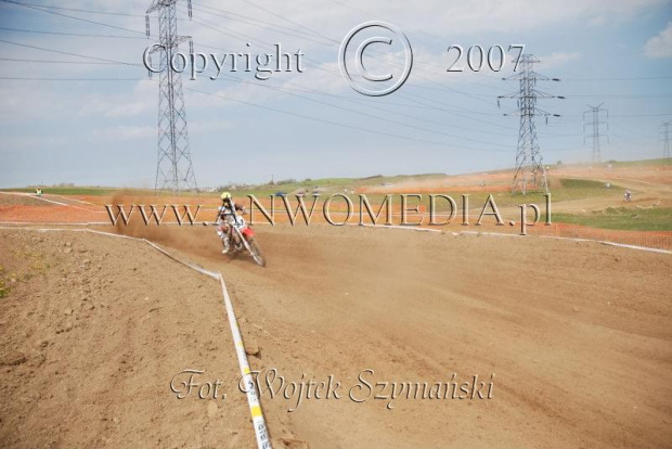 MOTOCROSS MISTRZOSTWA EUROPY w kl. 125 J. open Gdańsk 29.04.2007r.
www.ANWOMEDIA.pl