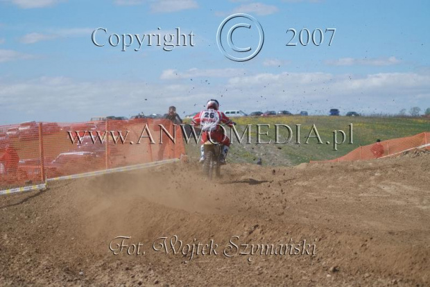 MOTOCROSS MISTRZOSTWA EUROPY w kl. 125 J. open Gdańsk 29.04.2007r.
www.ANWOMEDIA.pl