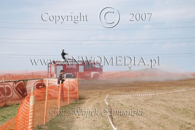 MOTOCROSS MISTRZOSTWA EUROPY w kl. 125 J. open Gdańsk 29.04.2007r.
www.ANWOMEDIA.pl