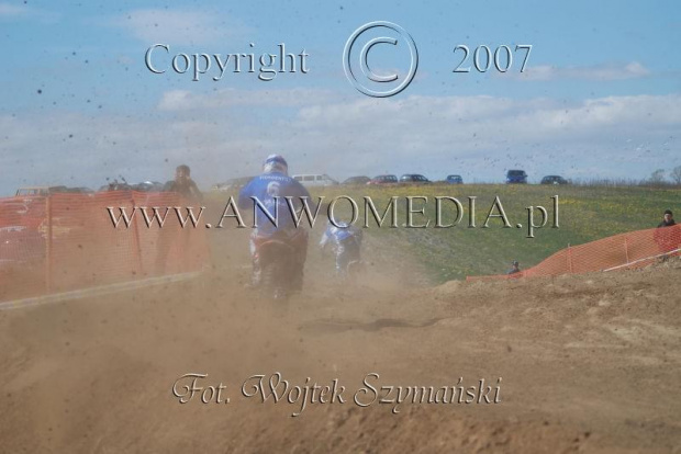 MOTOCROSS MISTRZOSTWA EUROPY w kl. 125 J. open Gdańsk 29.04.2007r.
www.ANWOMEDIA.pl