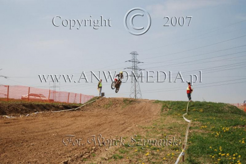 MOTOCROSS MISTRZOSTWA EUROPY w kl. 125 J. open Gdańsk 29.04.2007r.
www.ANWOMEDIA.pl