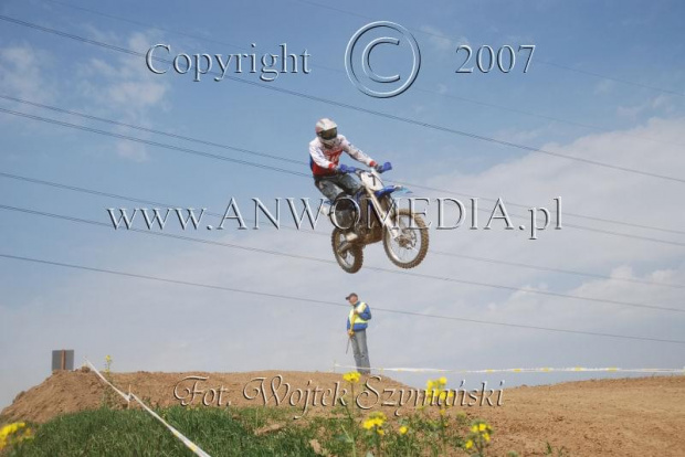 MOTOCROSS MISTRZOSTWA EUROPY w kl. 125 J. open Gdańsk 29.04.2007r.
www.ANWOMEDIA.pl