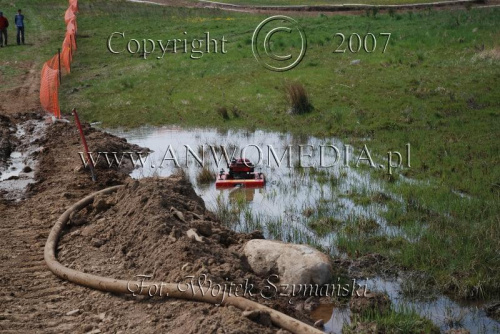 MOTOCROSS MISTRZOSTWA EUROPY w kl. 125 J. open Gdańsk 29.04.2007r.
www.ANWOMEDIA.pl