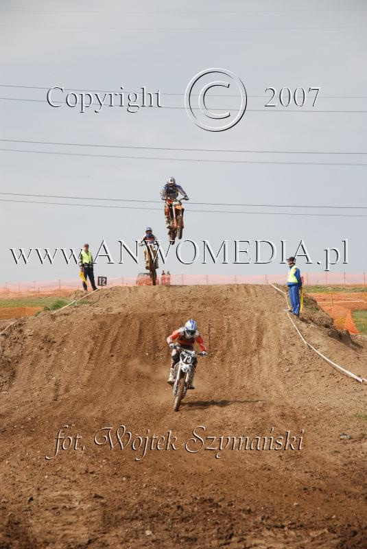 MOTOCROSS MISTRZOSTWA EUROPY w kl. 125 J. open Gdańsk 29.04.2007r.
www.ANWOMEDIA.pl