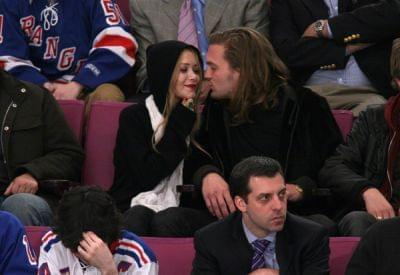 MK & Max attend the Canadien VS NY rangers game-paparazzi kwiecień 2007